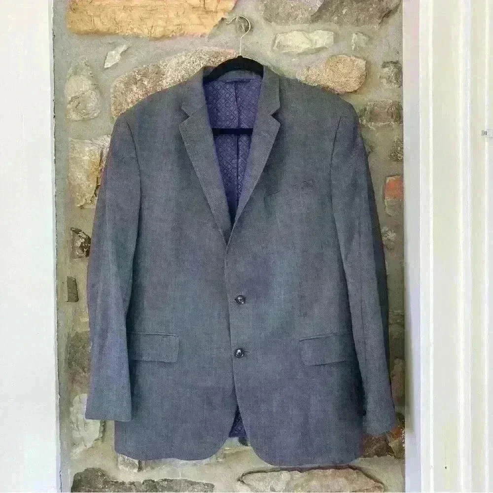Ted‎ Baker Suit